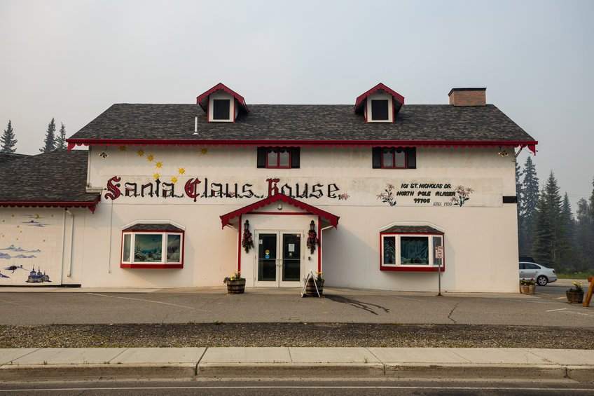 santa claus house north pole alaska